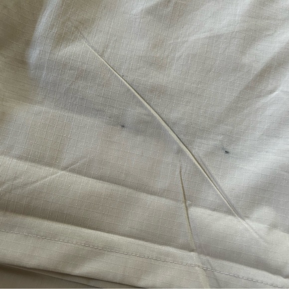 Comfortable cream coloured cargo pants with pockets ! - Picture 3 of 3